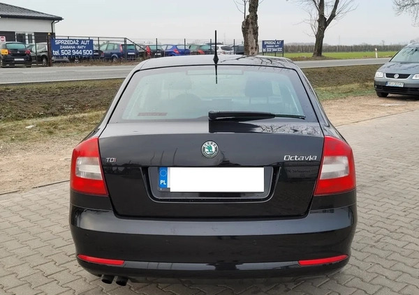 Skoda Octavia cena 24990 przebieg: 179000, rok produkcji 2011 z Kutno małe 466